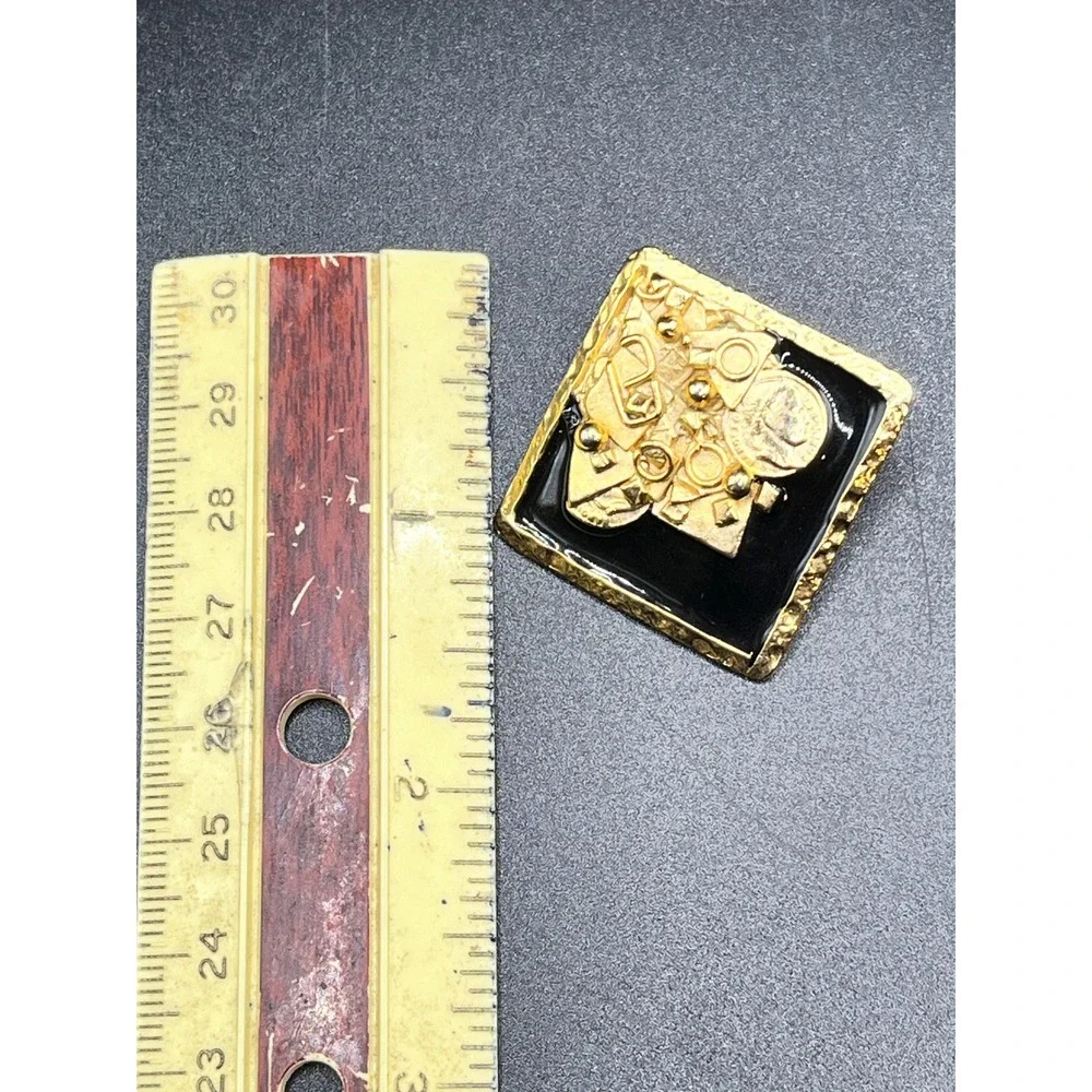 Rosecraft Gold‎ Tone Square Black Enamel Coin Motif Stud Earrings Jewelry Vtg